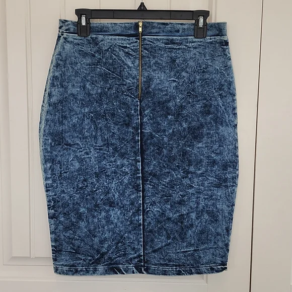 Women jeans skirt - Picture 2 of 5